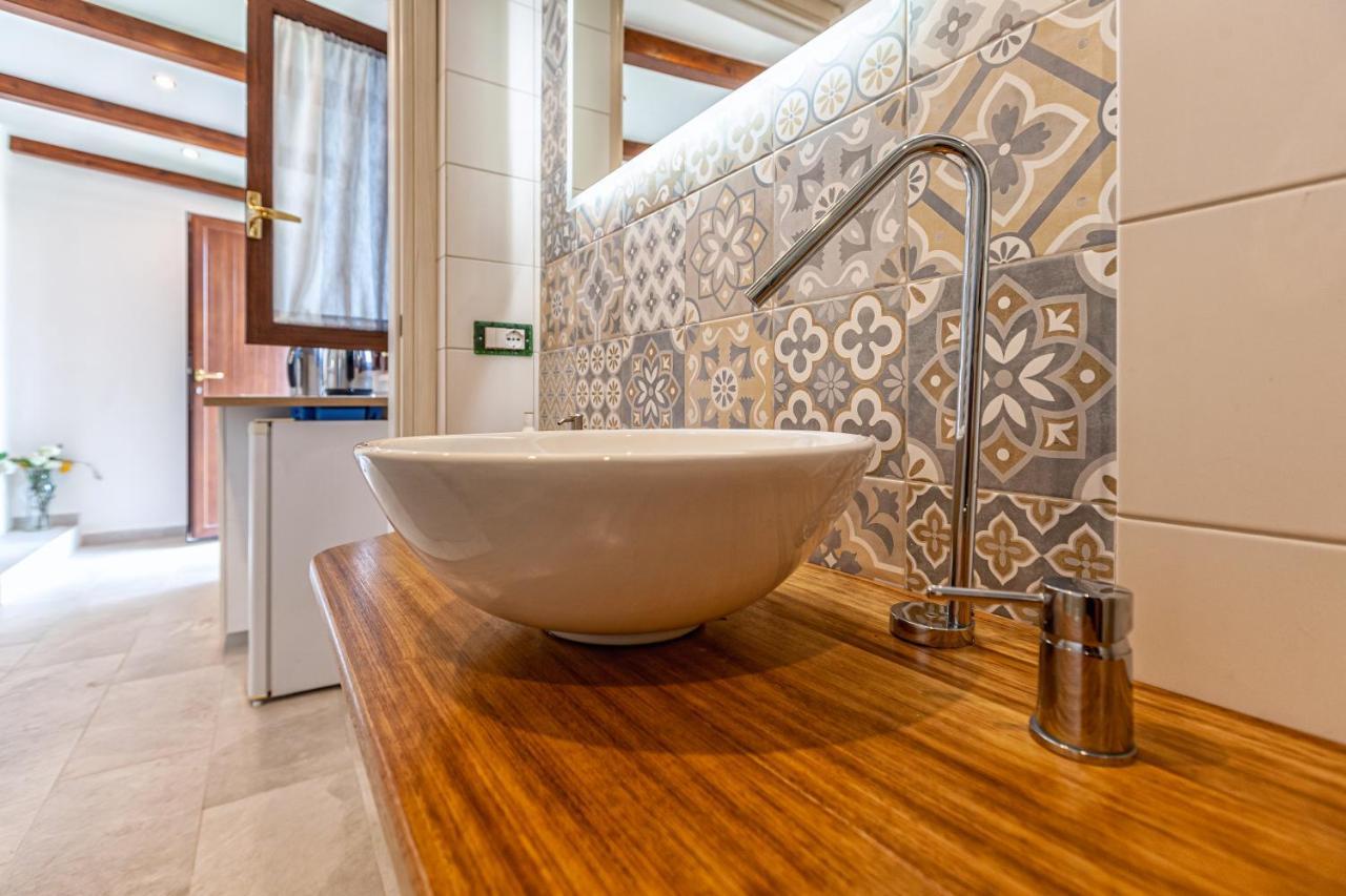 La Stanza Di Vali Guest House สแปร์ลองกา ภายนอก รูปภาพ